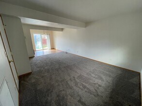 425 W Shore Dr in Belgrade, MT - Building Photo - Building Photo