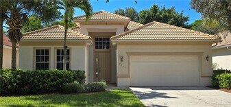 7856 Founders Cir in Naples, FL - Building Photo
