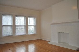1019 Dempster Street in Evanston, IL - Building Photo - Building Photo