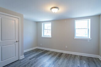 1335 S 8th St in Philadelphia, PA - Foto de edificio - Building Photo