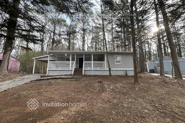 property at 2494 Swallow Cir SE