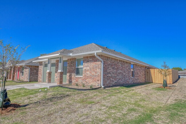 2737 Clifton Ter in Norman, OK - Building Photo - Building Photo