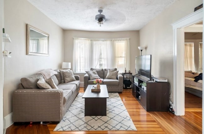 44 Greenleaf Ave, Unit #2