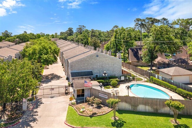 property at 17589 Red Oak Dr