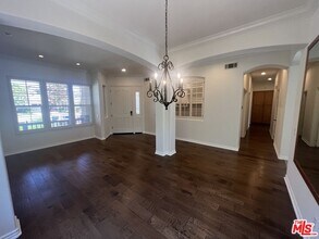 4566 Via Del Rancho in Thousand Oaks, CA - Building Photo - Building Photo