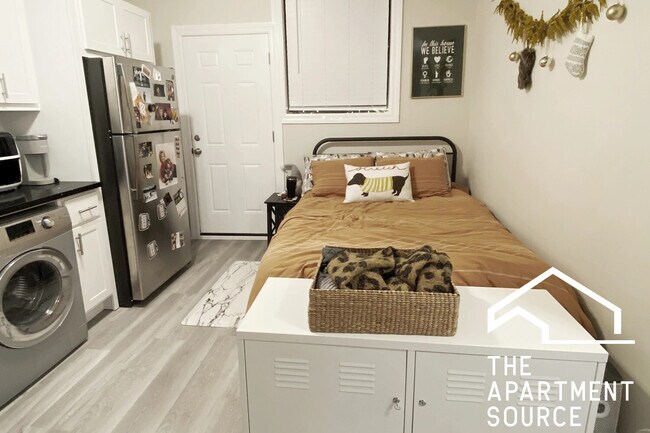 726 W Roscoe St in Chicago, IL - Foto de edificio - Building Photo