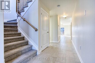 20 Elvira Wy in Thorold, ON - Building Photo - Building Photo