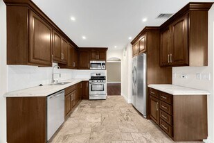 219 Chinook Cir in Placentia, CA - Building Photo