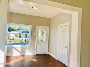 137 S St Antoine St in Lafayette, LA - Building Photo - Building Photo