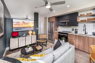 Skylar Grand in Portland, OR - Building Photo