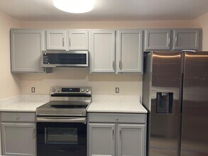 2711 Barclay Way in Ann Arbor, MI - Building Photo - Building Photo