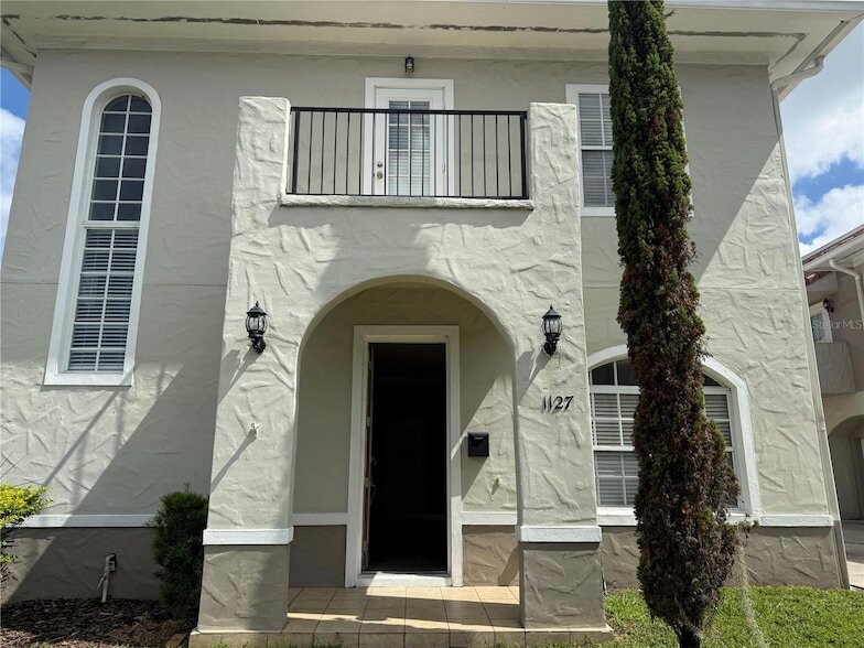 1127 Minnesota Ave, Unit 2W in Winter Park, FL - Building Photo