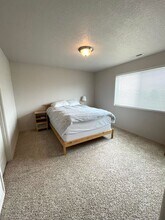 1455 Azalea Ave in Richland, WA - Building Photo - Building Photo