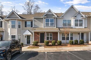 668 Grasswren Way in Greensboro, NC - Building Photo