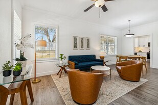 Canopy Walk in Tampa, FL - Building Photo