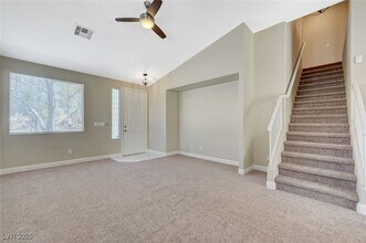 877 Veranda View Ave in Las Vegas, NV - Foto de edificio - Building Photo