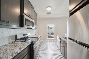 1437 S Peoria Ave in Tulsa, OK - Building Photo