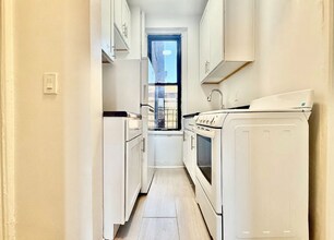 2978 E 196th St in Bronx, NY - Foto de edificio - Building Photo