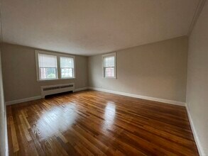 73 Fuller St in Waltham, MA - Building Photo - Building Photo