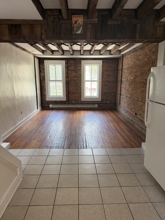 217 Briggs St in Harrisburg, PA - Building Photo