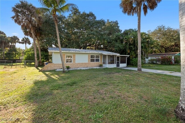 236 Delray Ave in Ft. Myers, FL - Building Photo - Building Photo