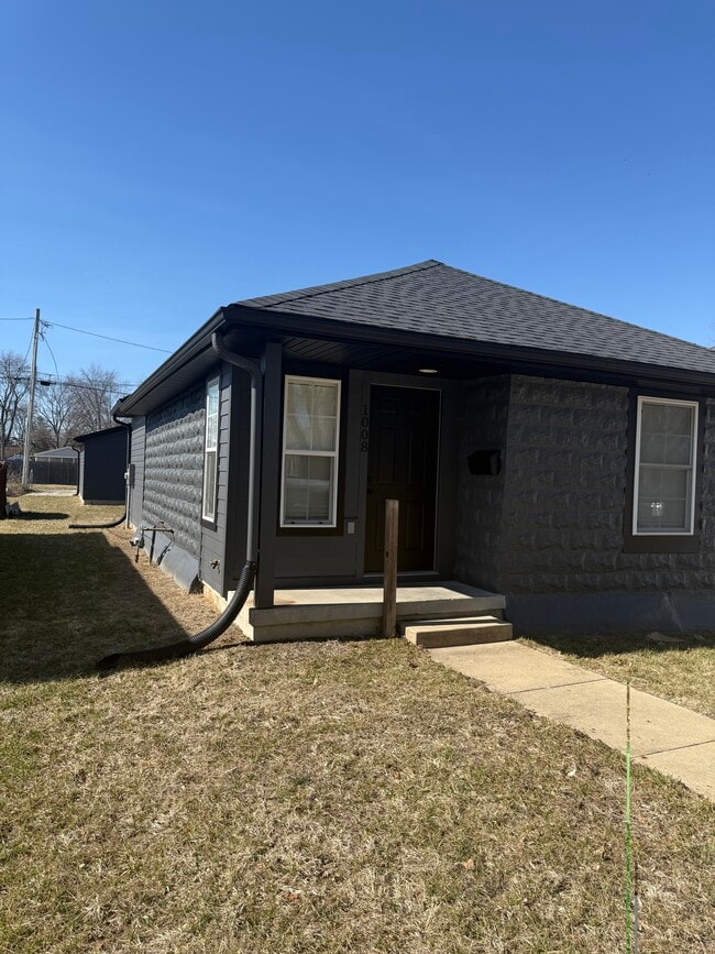 1008 Milroy St in Frankfort, IN - Building Photo - Building Photo
