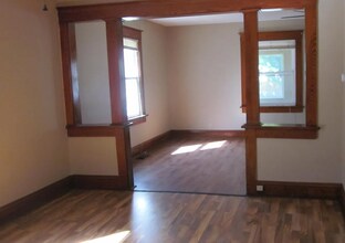 1513 Dean Ave in Des Moines, IA - Building Photo - Building Photo