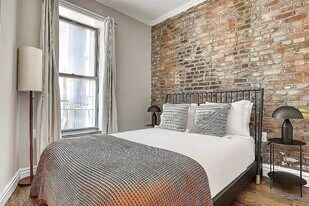 202 E 13th St in New York, NY - Building Photo