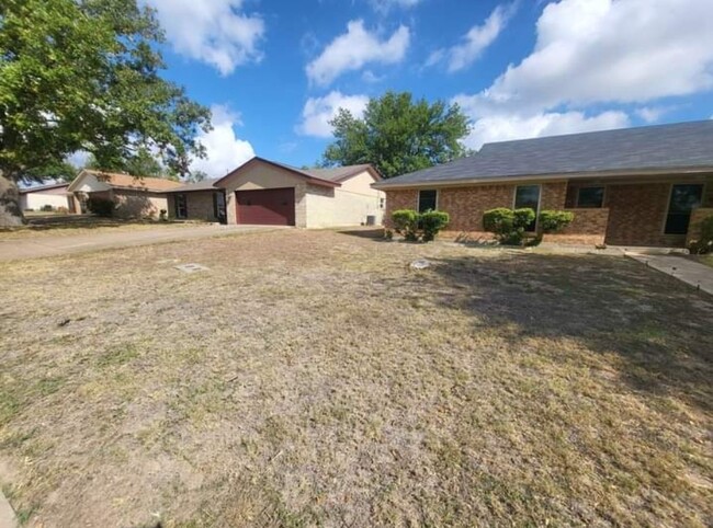 2504 Bunker Hill Dr in Temple, TX - Building Photo - Building Photo