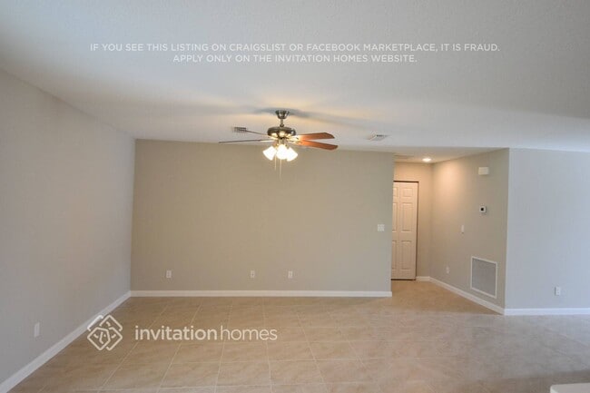 371 SW Aero Cir in Port St. Lucie, FL - Building Photo - Building Photo
