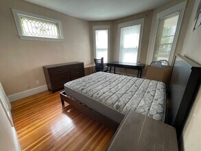 90 Browne St, Unit 2 in Brookline, MA - Building Photo - Building Photo