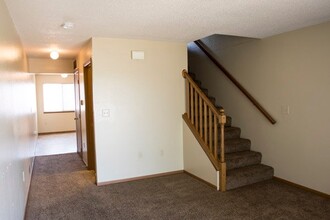 Majestic View Townhomes in Sioux Falls, SD - Foto de edificio - Building Photo