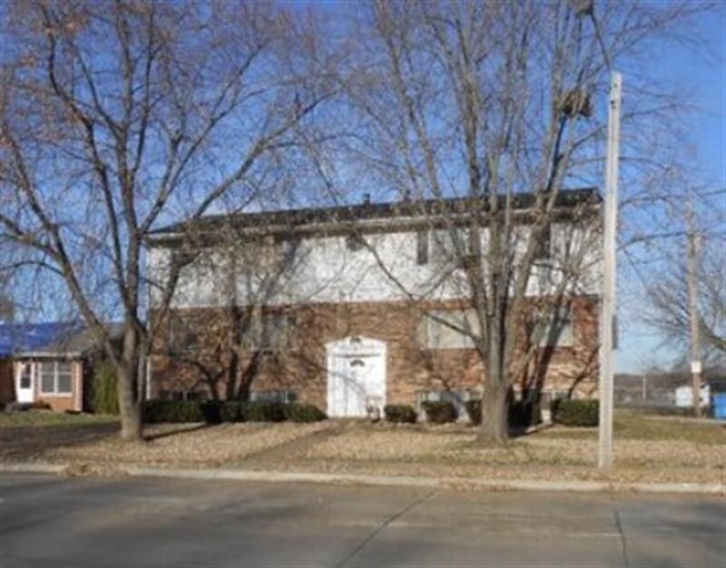 3380 Heatherton Dr in Davenport, IA - Building Photo