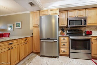 271 Southbay Dr in Naples, FL - Building Photo - Building Photo