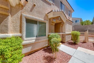 1589 Rusty Ridge Ln in Henderson, NV - Building Photo - Building Photo