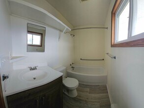 253 Hillside Cir in Mansfield, OH - Building Photo - Building Photo