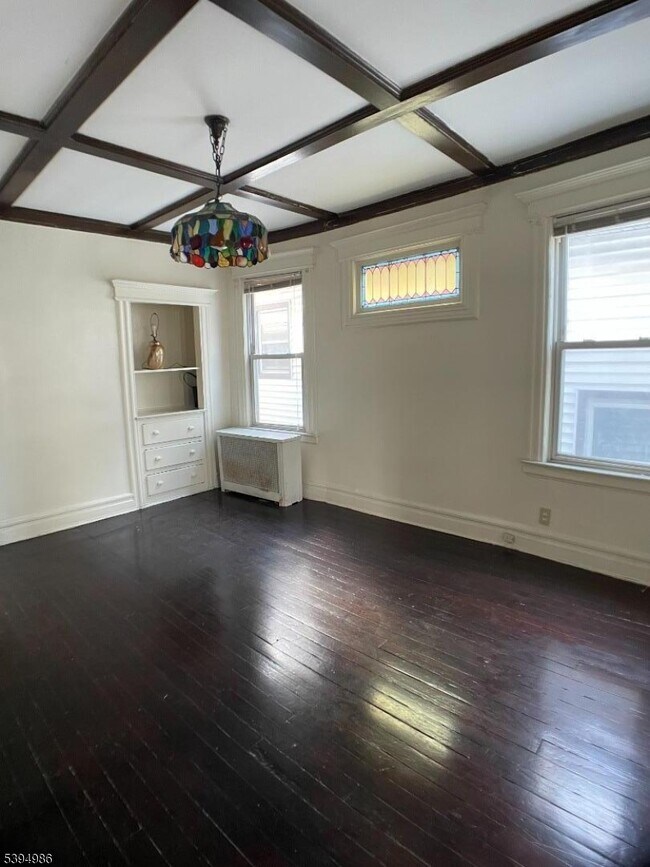 174 N 17th St, Unit Floor 1 in East Orange, NJ - Building Photo - Building Photo