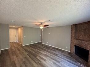 1374 N Chickadee Ave in Fayetteville, AR - Building Photo - Building Photo