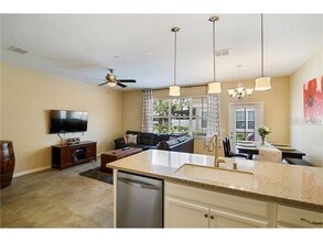 89 Zamora Pl in Oviedo, FL - Building Photo - Building Photo
