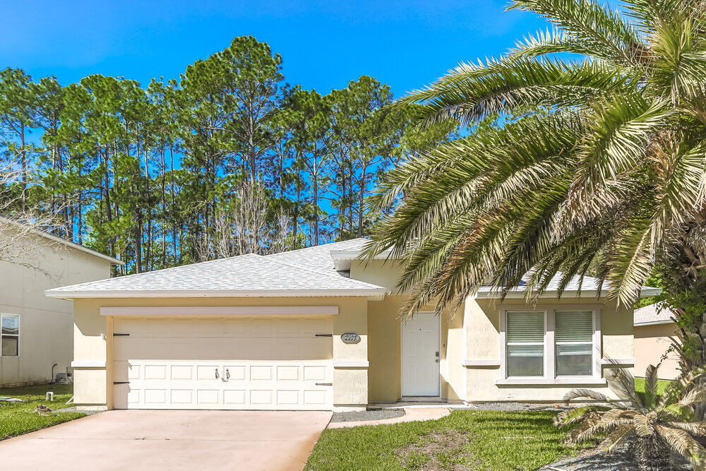 5057 Cypress Links Blvd in Elkton, FL - Building Photo