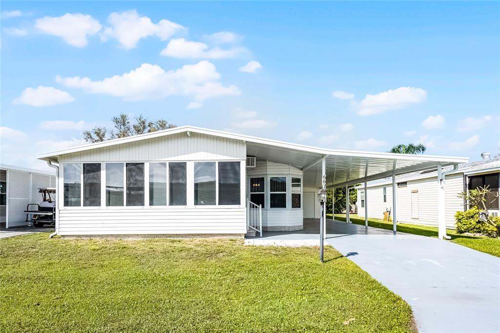 6639 Westchester Dr NE in Winter Haven, FL - Building Photo