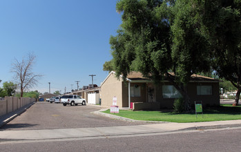 Hayward Apartments in Phoenix, AZ - Building Photo - Building Photo