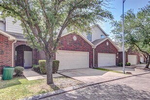 3742 E Ashford Villa Ln in Houston, TX - Building Photo