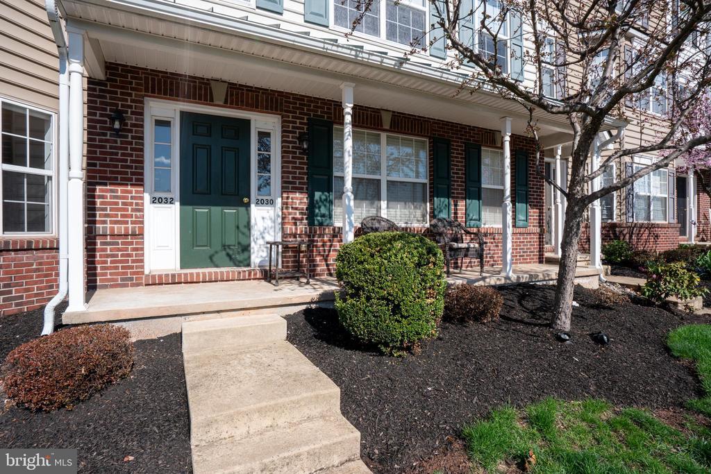 2032 Berkeley Dr in Pennsburg, PA - Building Photo