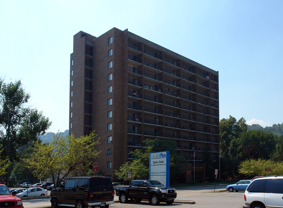 Riverview Towers in St. Albans, WV - Building Photo