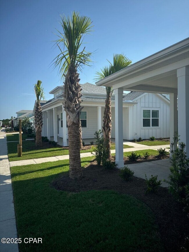 8806 Attitude Ave in Panama City Beach, FL - Building Photo - Building Photo