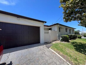 4602 Greenmeadows Ave in Torrance, CA - Building Photo - Building Photo
