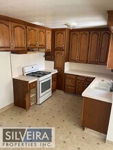 120 W Hermosa St in Santa Maria, CA - Building Photo - Building Photo