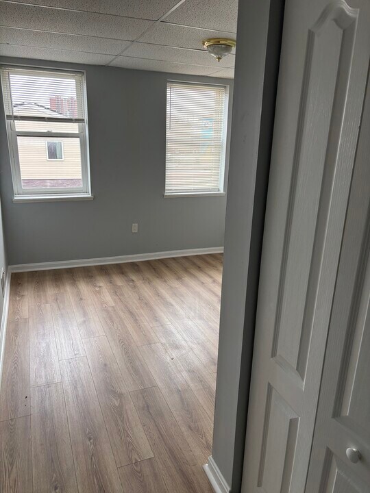 902 P J McArdle Roadway in Pittsburgh, PA - Building Photo
