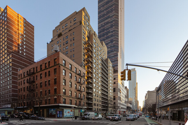 The 3 Lincoln Center in New York, NY - Foto de edificio - Building Photo